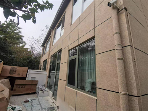 海淀區(qū)西三旗別墅水包砂仿石漆第二戶(hù)案例